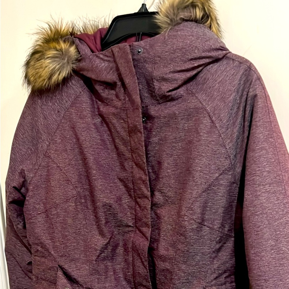 New with tags North Face Caysen size medium